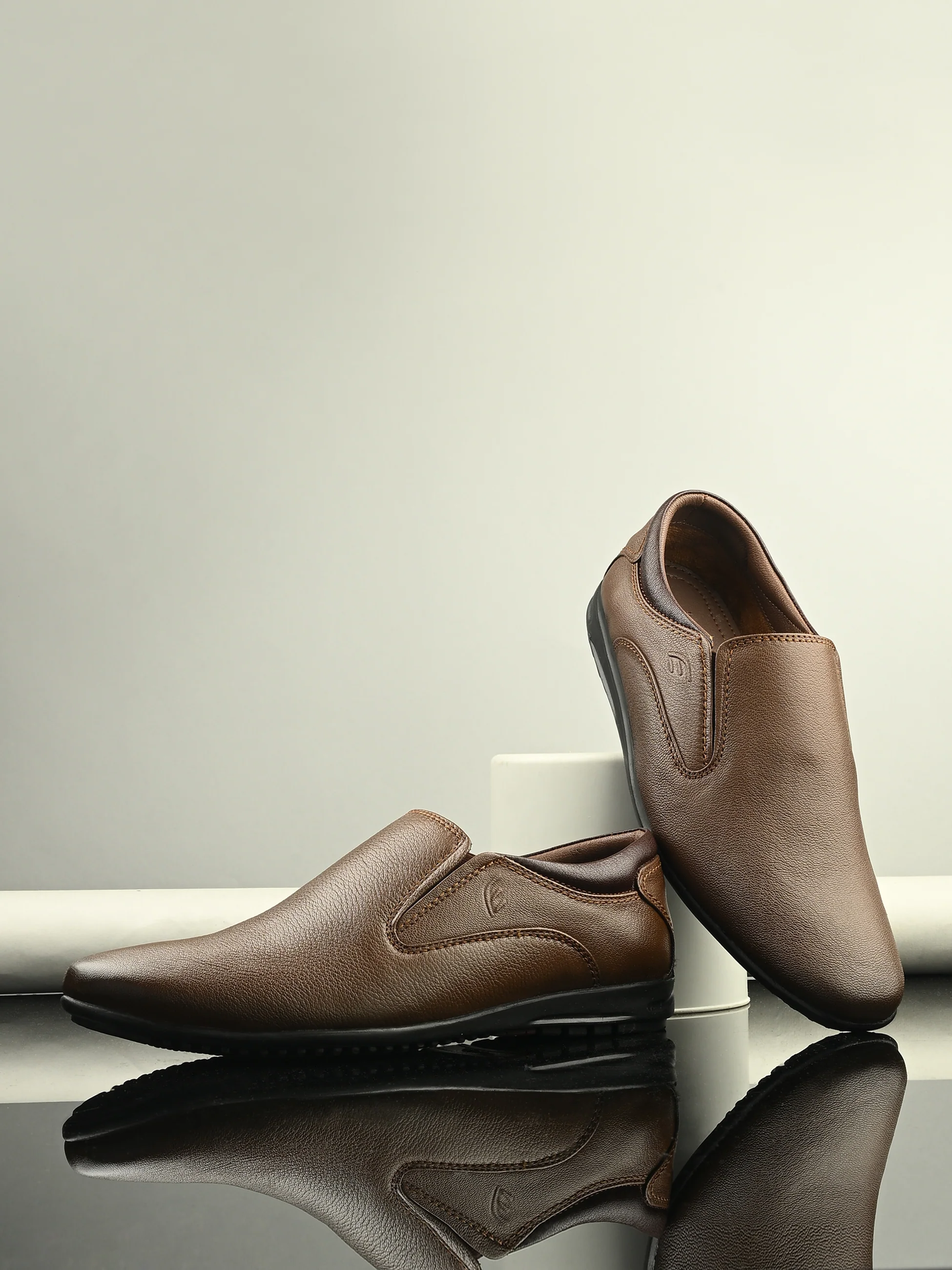 Egoss Comfortable Semi Formal Slip On Shoes For Mens - Image 9