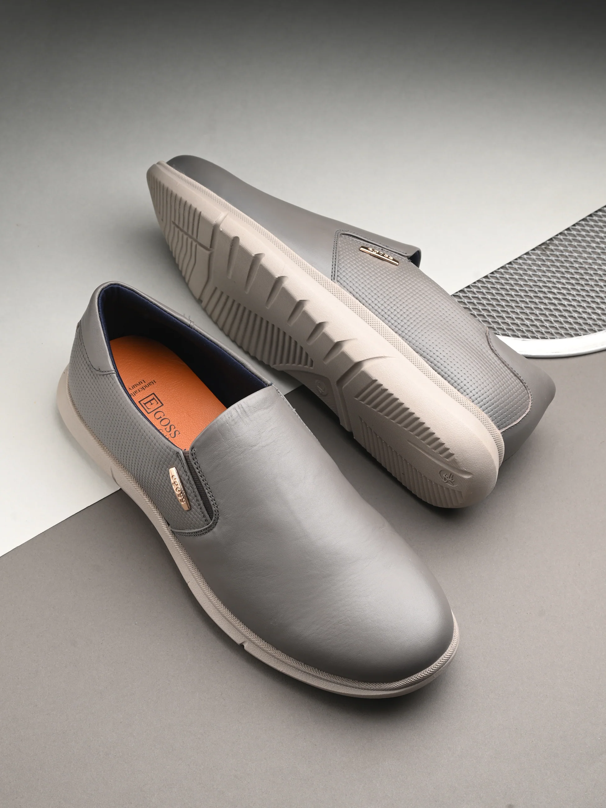 Egoss Gold Sneakers For Men - Image 17